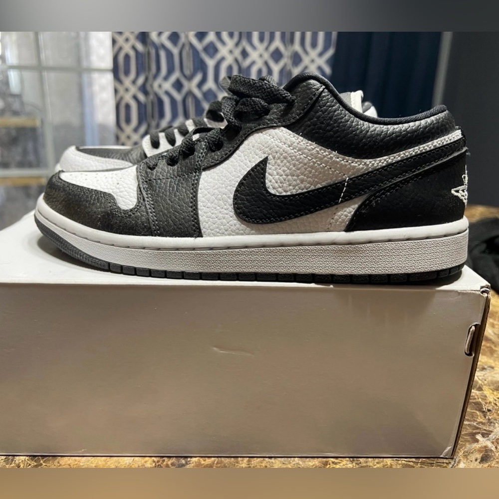 Women’s Jordan’s